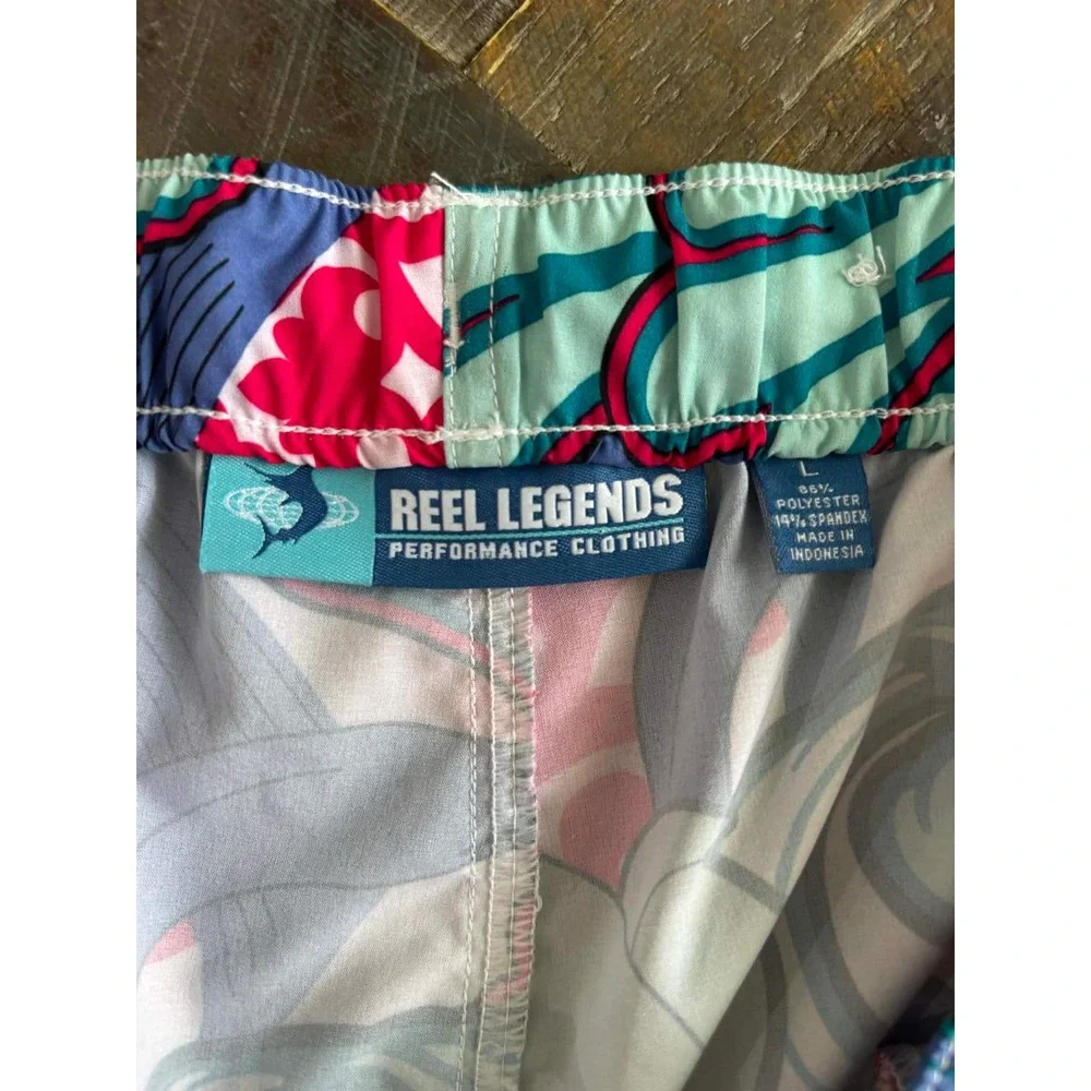 Reel Legends Womens Performance Shorts Large Paisley Scroll Print Multi-Color